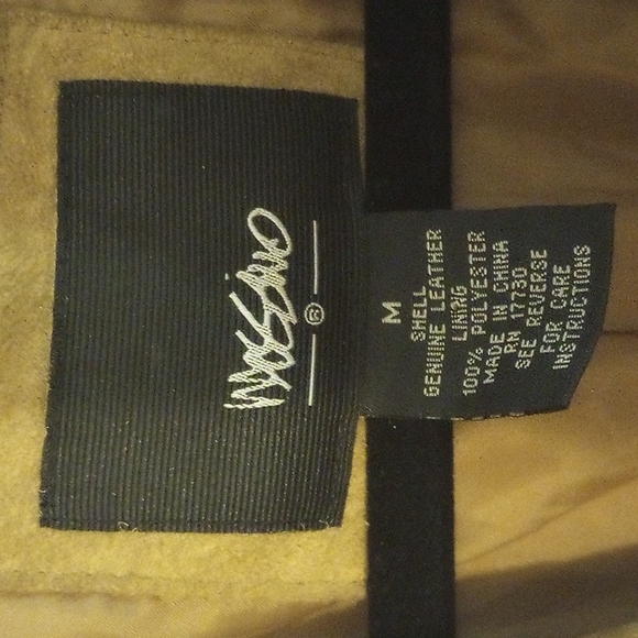 Mossimo - Picture 2 of 2